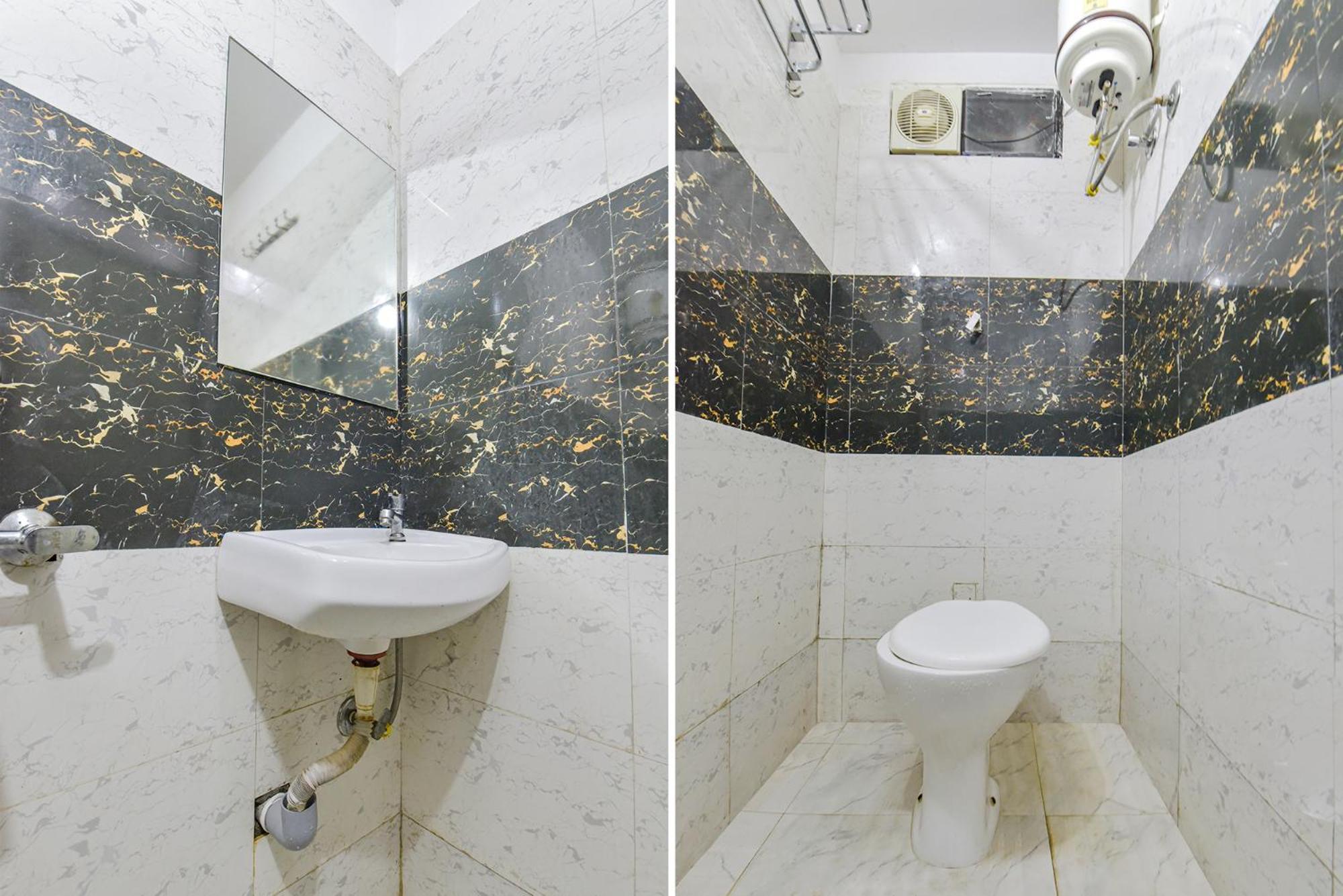 Fabexpress Devani Palace Udždžain Exteriér fotografie